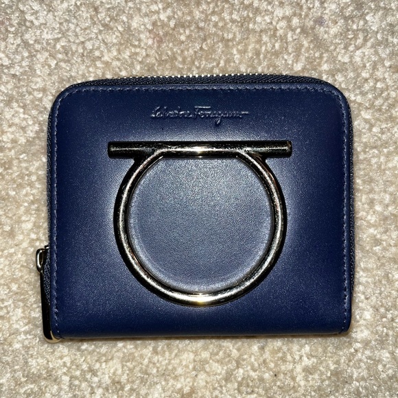 SALVATORE FERRAGAMO NAVY BLUE WALLET 💙 - Picture 2 of 2